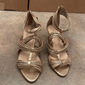 Gold wedge size 9 strappy dress sandle